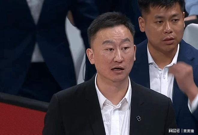 波升级青岛队主帅私生活引关注。九游会网址是多少刘维伟离婚风(图2)