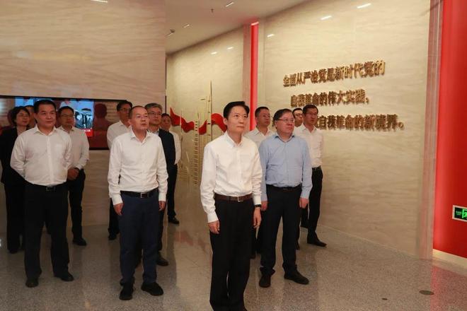 从严治党警示教育基地参观并开展学习交流j9九游会入口首页区委中心组赴市全面(图1)
